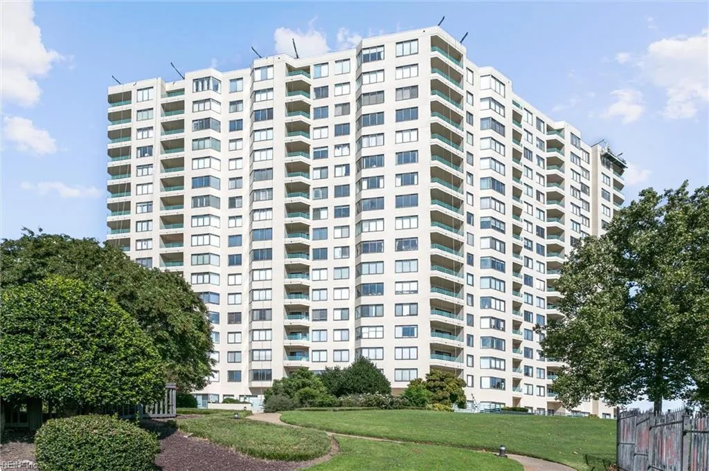 7501 River RD #16D, Newport News — 2 bed Residential, 1,000 sqft