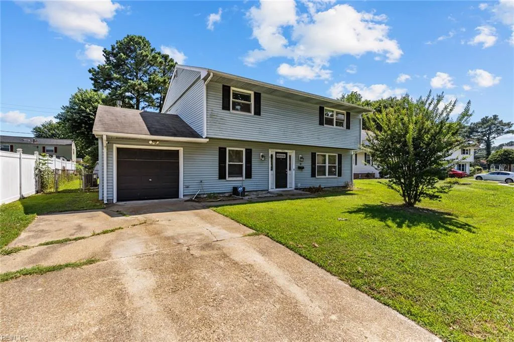 8 Toledo CT, Hampton — 4 bed Residential, 1,873 sqft