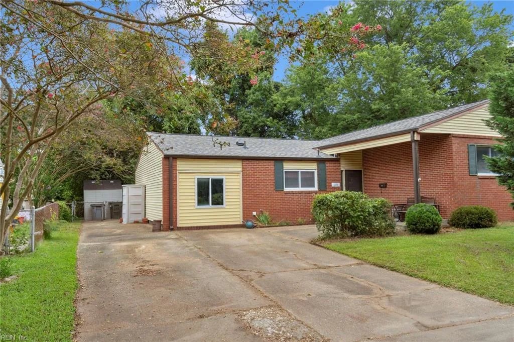 115 Deerfield BLVD, Hampton — 3 bed Residential, 1,828 sqft