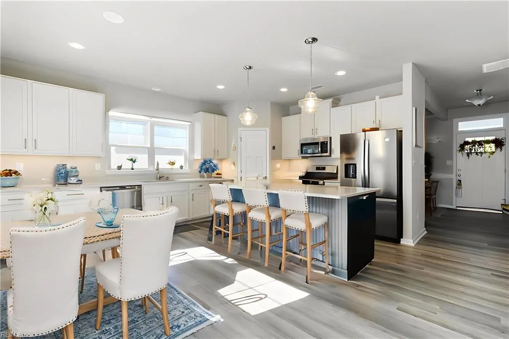 121 Blessing CIR, Suffolk — 4 bed Residential, 2,556 sqft