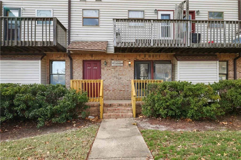 225 A View AVE #104, Norfolk — 2 bed Residential, 973 sqft
