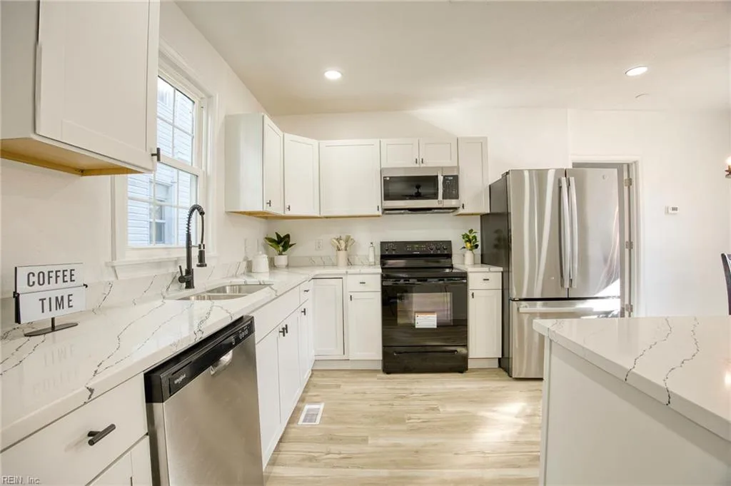 910 Rugby ST, Norfolk — 3 bed Residential, 1,266 sqft