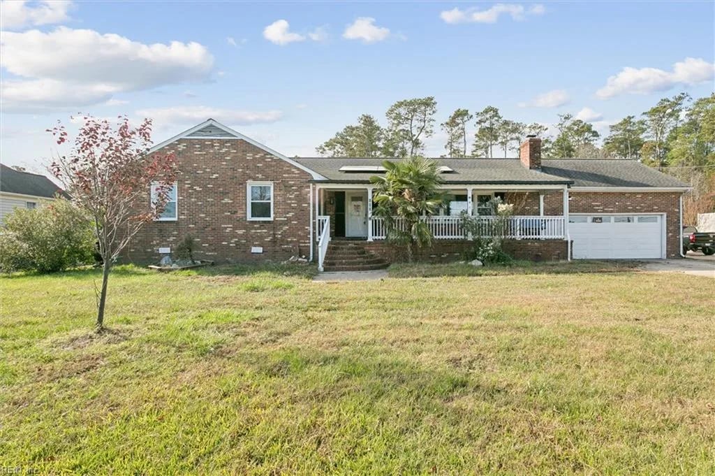 107 Sandy Bay DR, Poquoson — 3 bed Residential, 2,076 sqft