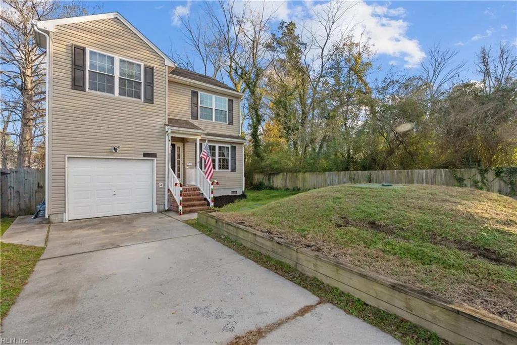214 Douglas AVE, Chesapeake — 3 bed Residential, 1,628 sqft