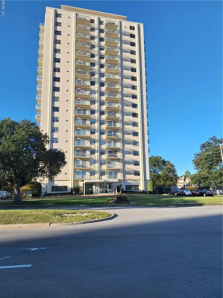 1 Crawford PW #1006, Portsmouth — 1 bed Residential, 1,015 sqft