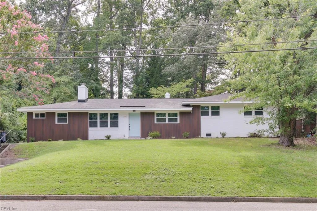 233 Christopher Wren RD, Williamsburg — 5 bed Residential, 2,001 sqft