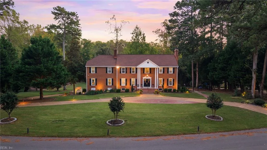 23 Whittakers Mill RD, Williamsburg — 6 bed Residential, 5,813 sqft