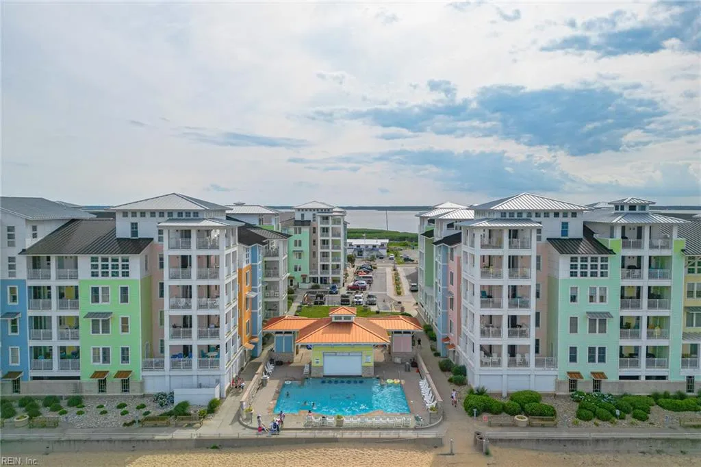 3738 Sandpiper RD #429B, Virginia Beach — 2 bed Residential, 1,412 sqft
