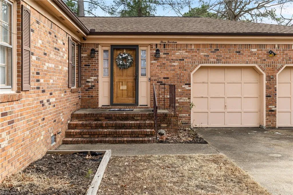 314 Pefley DR, Norfolk — 3 bed Residential, 1,964 sqft
