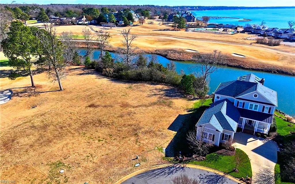 609 Dock LNDG, Williamsburg — 4 bed Residential, 2,914 sqft