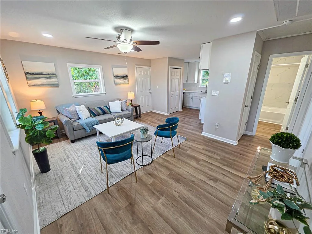 2325 Cary AVE, Norfolk — 2 bed Residential, 700 sqft