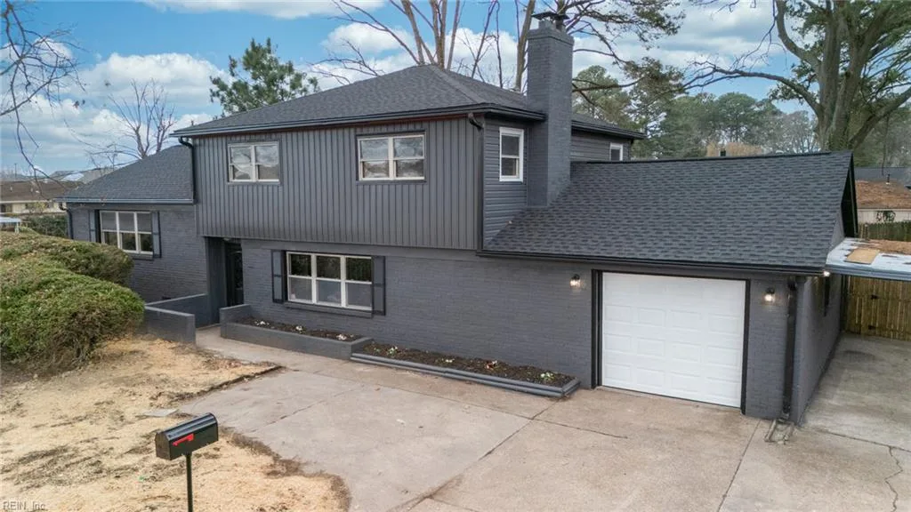 1413 W Queen ST, Hampton — 4 bed Residential, 2,580 sqft
