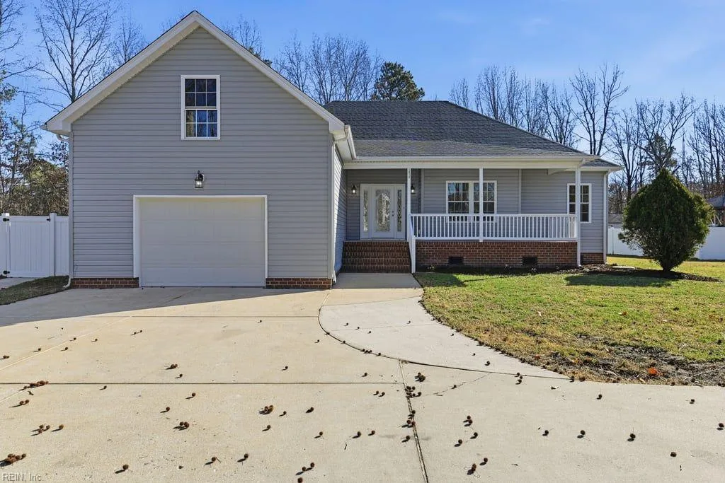 1012 Bennetts Pasture RD, Suffolk — 4 bed Residential, 2,600 sqft