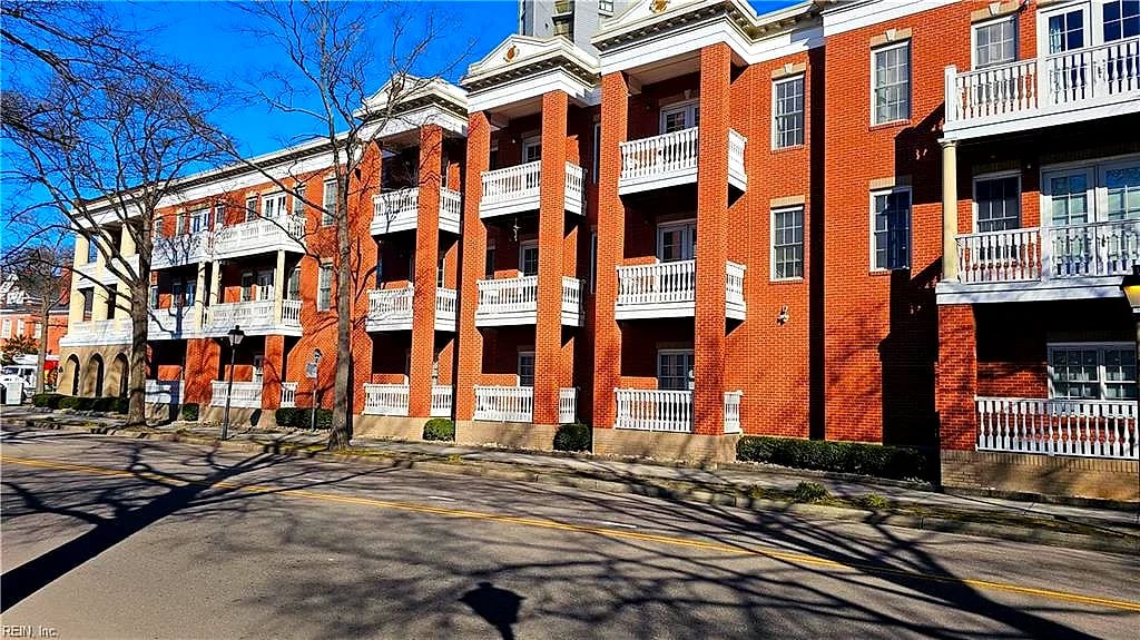 450 W Princess Anne RD #211, NORFOLK VA 23517