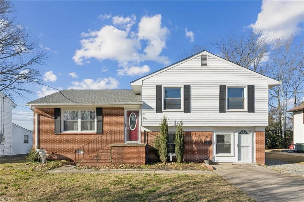 25 Northampton DR, Hampton — 3 bed Residential, 1,803 sqft