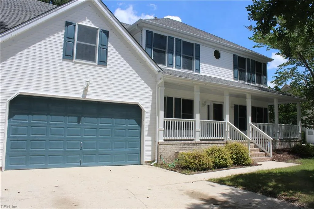 718 Beckley LN, Chesapeake — 4 bed Residential, 2,690 sqft