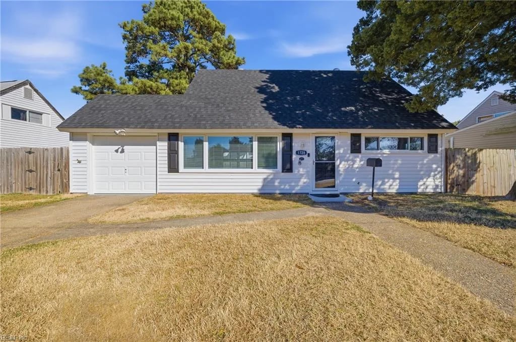 1728 S Lakeland DR, Norfolk — 3 bed Residential, 1,500 sqft