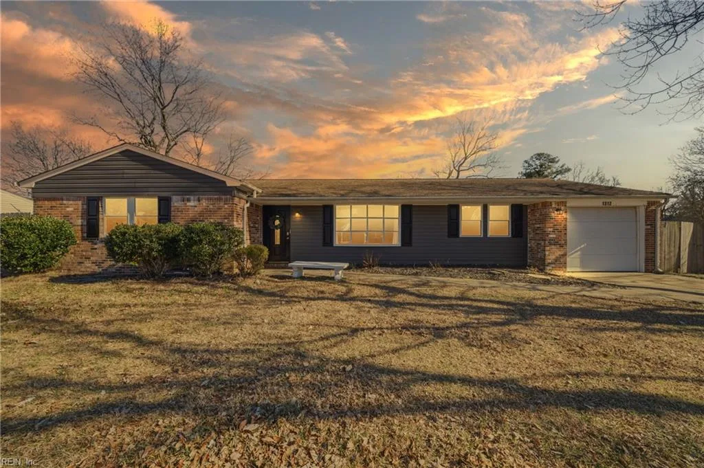 1312 Sir Kay DR, Chesapeake — 3 bed Residential, 1,516 sqft