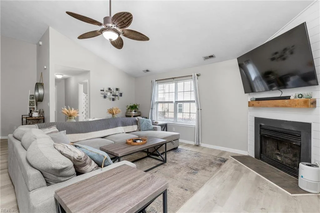 338 Summerville CT, Virginia Beach — 3 bed Residential, 1,770 sqft