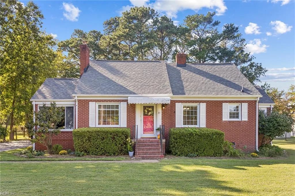 21 Rens RD, Poquoson — 2 bed Residential, 1,217 sqft