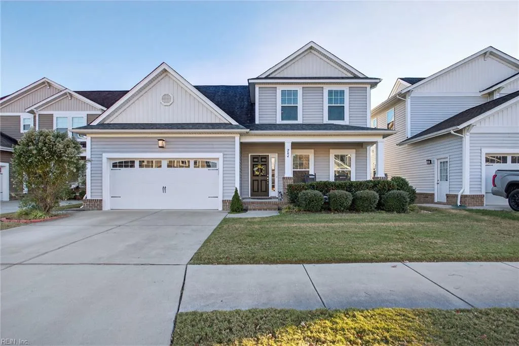 204 Bennetts Grove LN, Suffolk — 3 bed Residential, 2,841 sqft