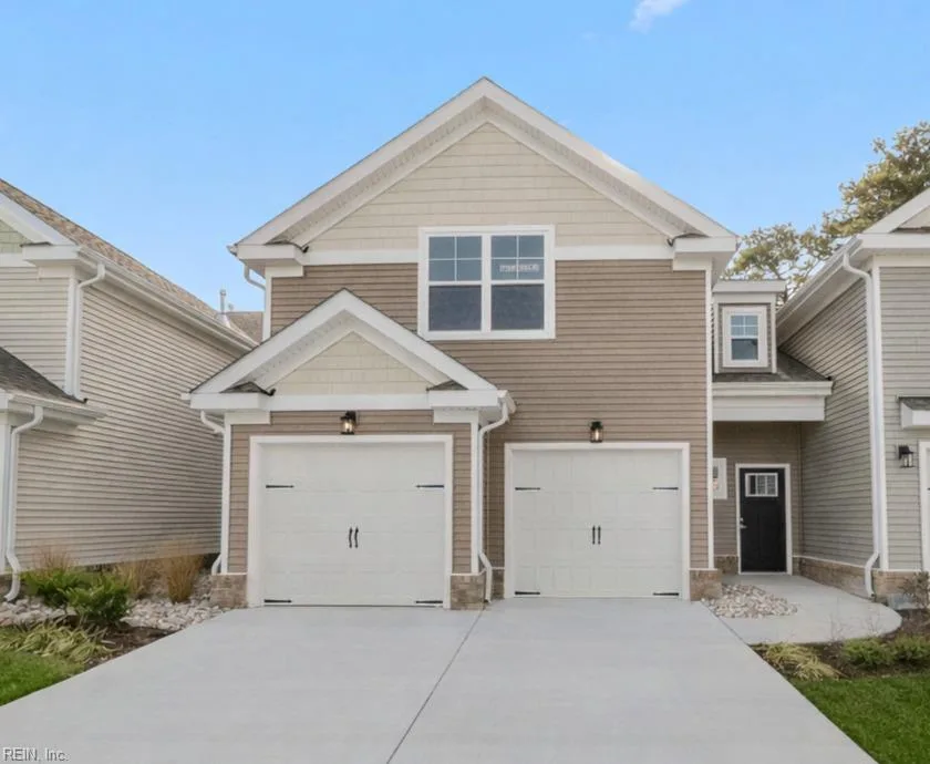 4723 Mahogany RN, Chesapeake — 4 bed Residential, 2,880 sqft