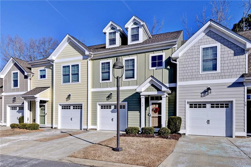 12 Village Park LN, Poquoson — 3 bed Residential, 1,944 sqft