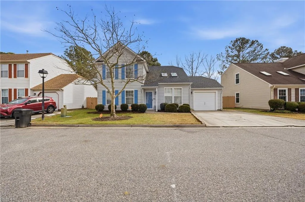 305 Oak Gate DR, Chesapeake — 4 bed Residential, 1,832 sqft