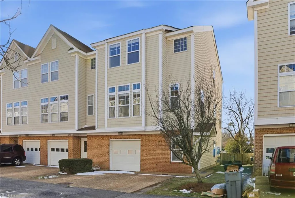 4741 Beach Bay CT, Virginia Beach — 4 bed Residential, 2,192 sqft