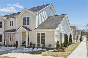 2021 Holmes CT, Williamsburg — 3 bed Residential, 1,686 sqft