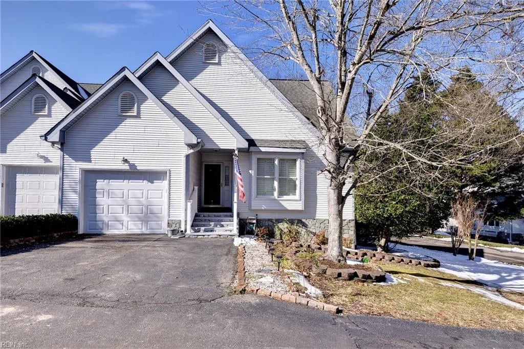 4900 Whitby MEWS, Williamsburg — 2 bed Residential, 2,151 sqft