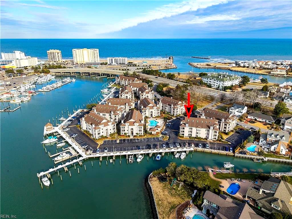423 Harbour PT #102, VIRGINIA BEACH VA 23451