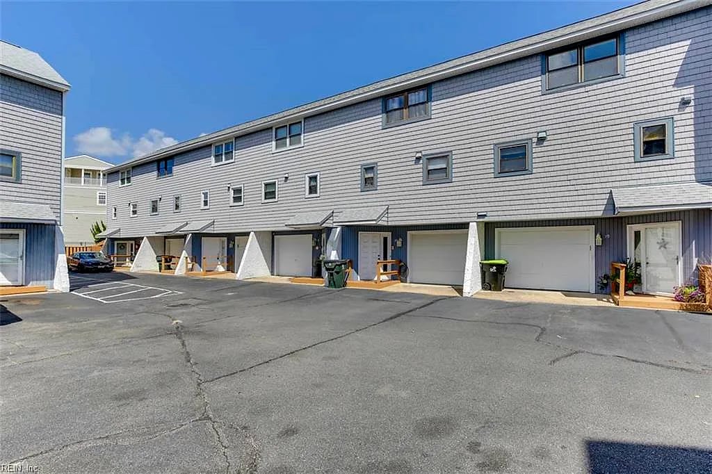 2100 E Ocean View AVE #22, Norfolk — 2 bed Residential, 1,836 sqft