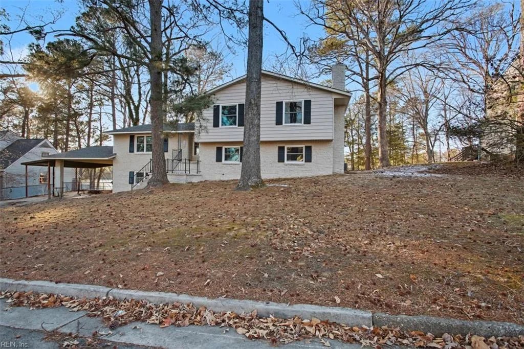 110 W Rexford DR, Newport News — 4 bed Residential, 2,591 sqft
