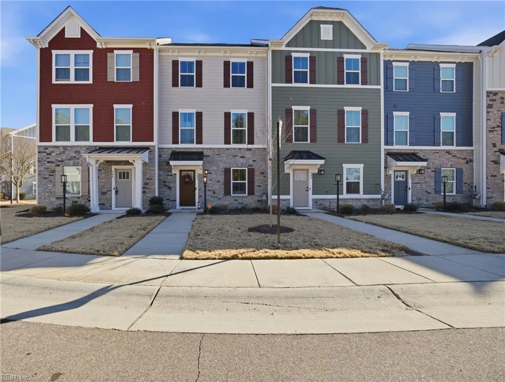 906 Capstan WAY, Chesapeake — 3 bed Residential, 1,720 sqft