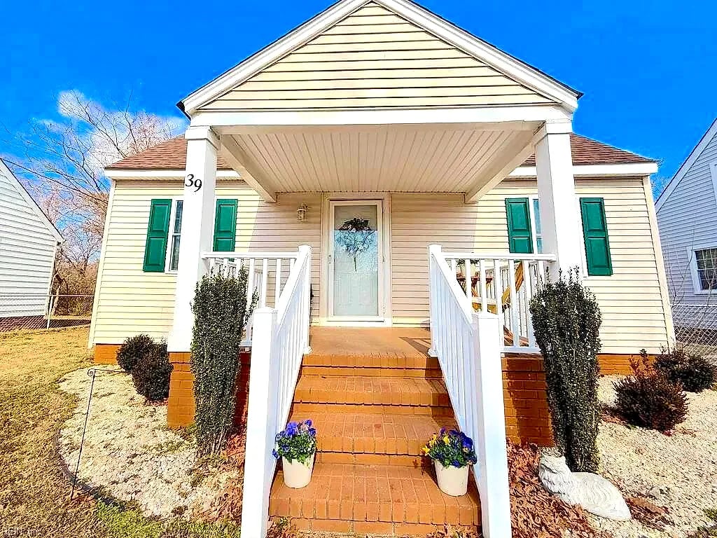 39 W Sunset RD, Hampton — 3 bed Residential, 1,500 sqft