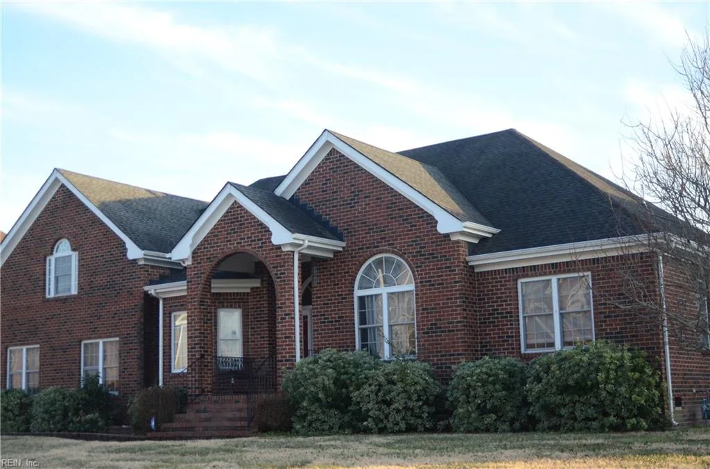 114 Niblick CIR, Suffolk — 4 bed Residential, 2,902 sqft