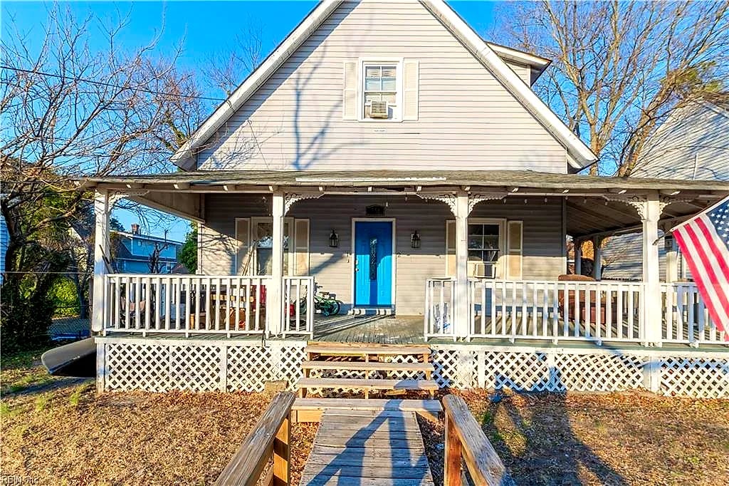 256 W Balview AVE, Norfolk — Apartments 3+