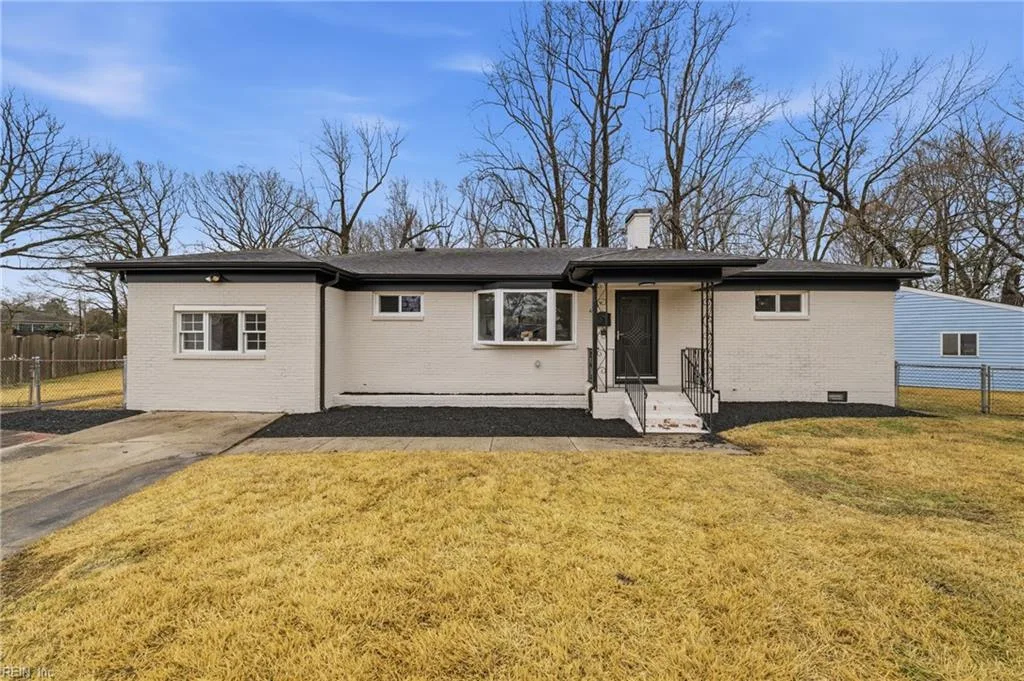 6309 Clinton CT, Virginia Beach — 3 bed Residential, 1,600 sqft