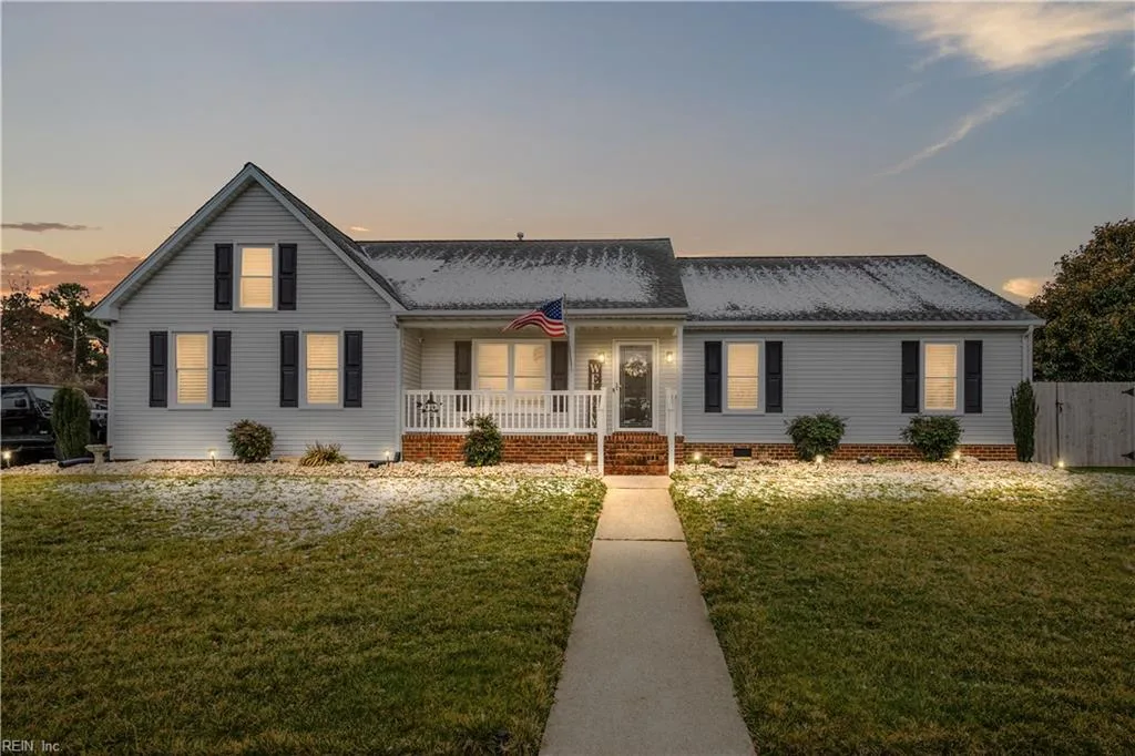 805 Poplar Ridge DR, Chesapeake — 5 bed Residential, 2,560 sqft