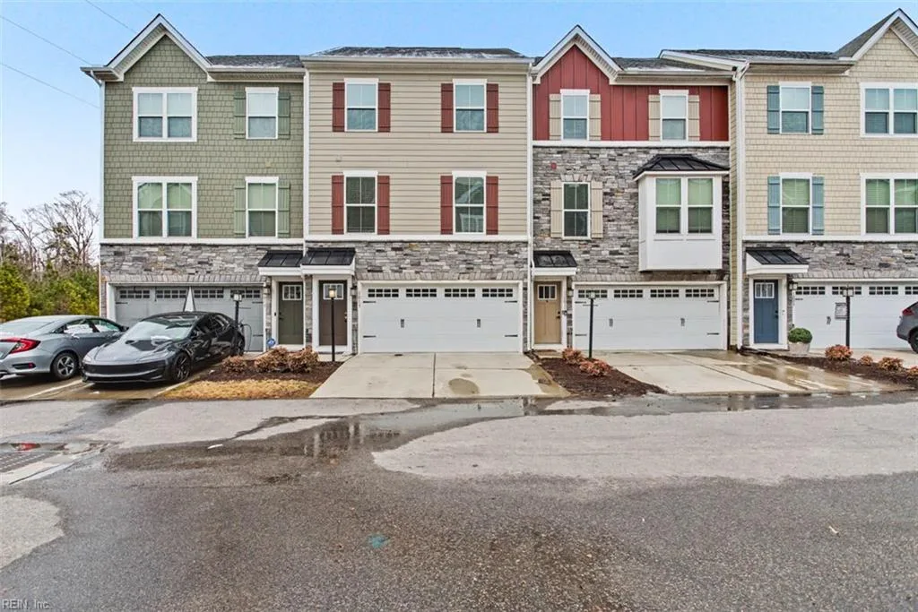 1013 Port Side WAY, Chesapeake — 3 bed Residential, 2,036 sqft