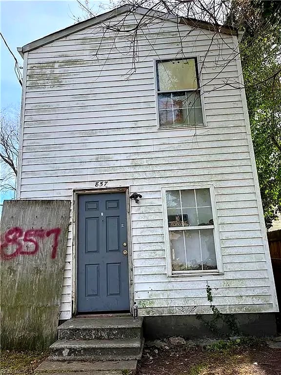 857 B AVE, NORFOLK VA 23504