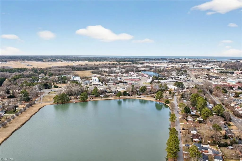 1033 Sanford AVE, Virginia Beach — 3 bed Residential, 1,500 sqft