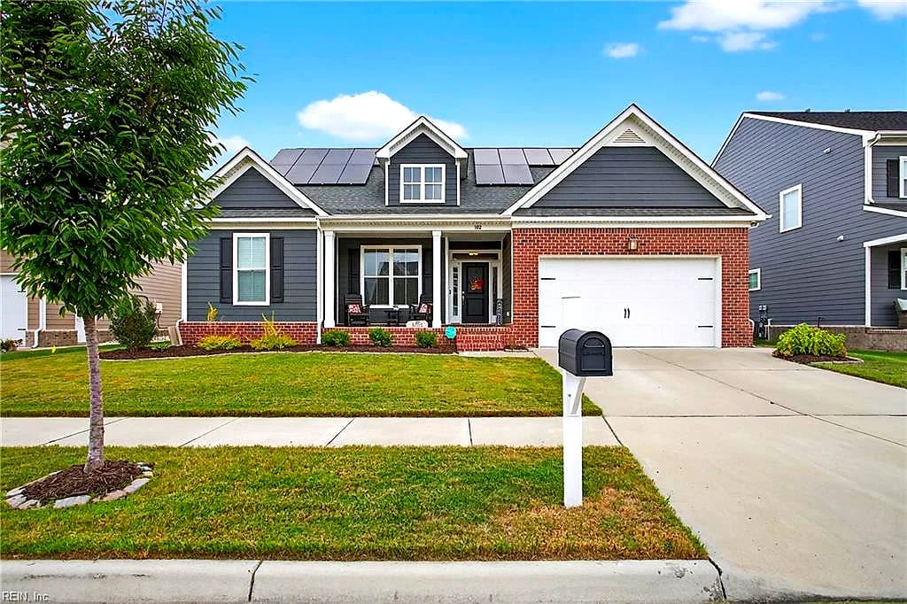 102 Chalmers DR, Suffolk — 4 bed Residential, 2,589 sqft