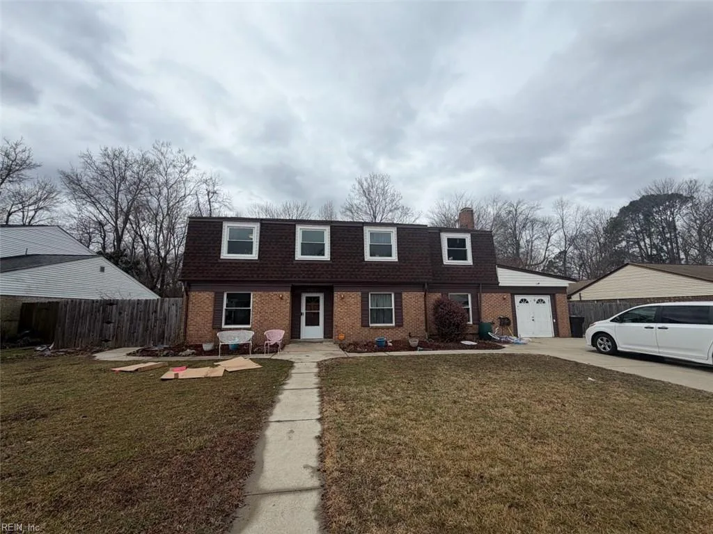 4575 Hialeah DR, Virginia Beach — 6 bed Residential, 2,859 sqft