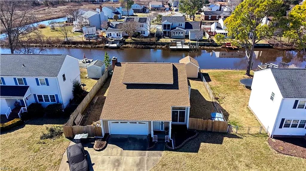 10 Zilber CT, Hampton — 4 bed Residential, 2,186 sqft