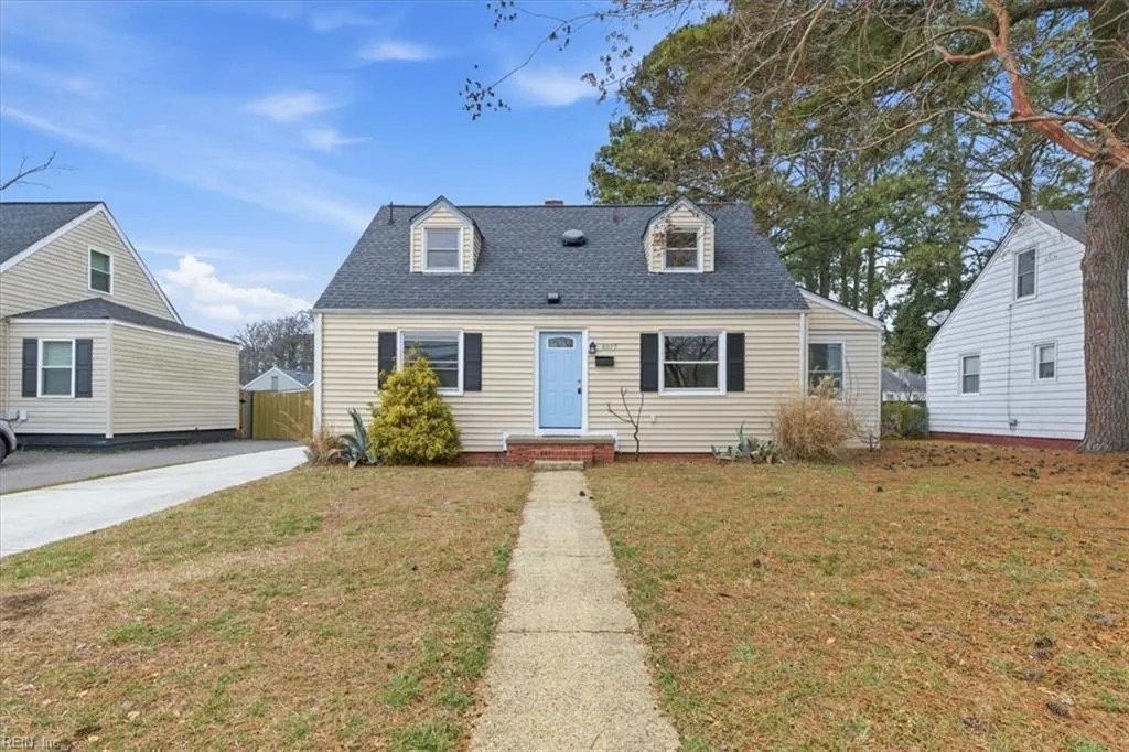 8037 Crescent RD, Norfolk — 4 bed Residential, 1,426 sqft