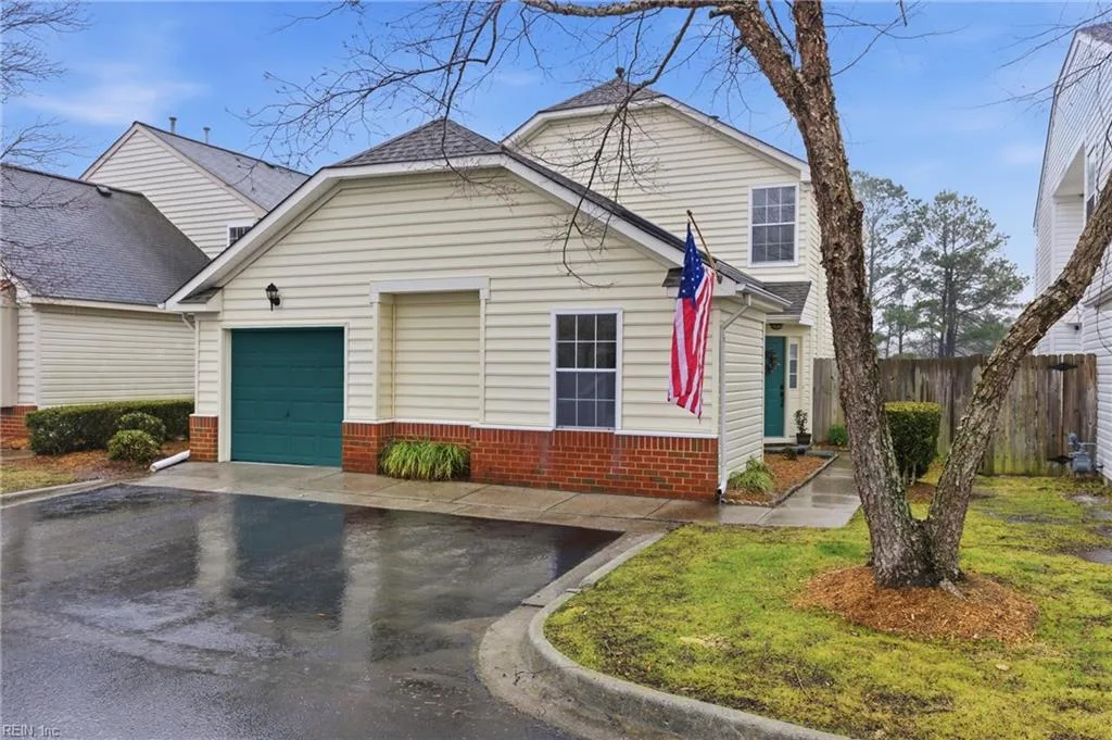 707 Whisper WALK, Chesapeake — 3 bed Residential, 1,600 sqft