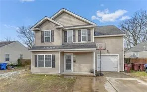 4110 1st ST, Chesapeake — 5 bed Residential, 2,200 sqft