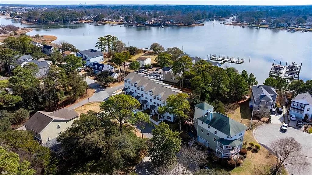 2917 Pretty Lake AVE, Norfolk — 3 bed Residential, 2,300 sqft